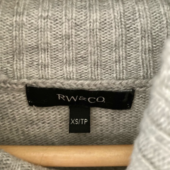 RW gray sweater XS - Picture 3 of 6